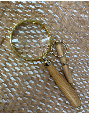 Stuart Henke Sandalwood Magnifying Glass and Keyring Pen Set